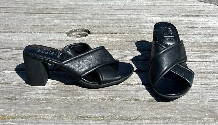 Naturalizer Genn Rhythm Black Criss Cross Strap Block Heel Sandals size 5.5
