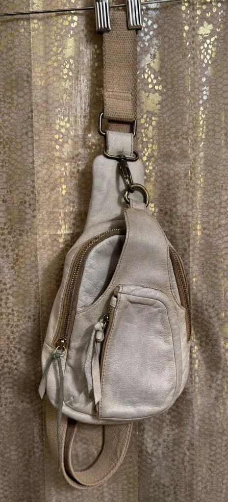 Free People Hudson Beige Leather Boho Sling Crossbody Bag USED