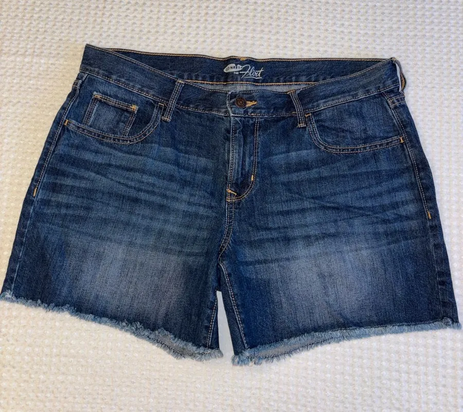 Old Navy The Flirt Size 12 Distressed Frayed Blue Denim Cut Off Jean Shorts