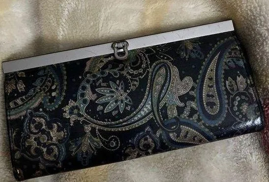Paisley black goth metal snap purse wallet