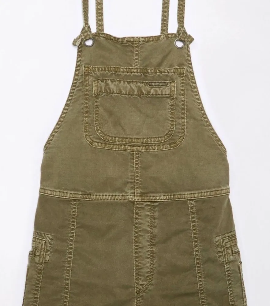 NWOT American Eagle Railroad Baggy Overall Shorts
