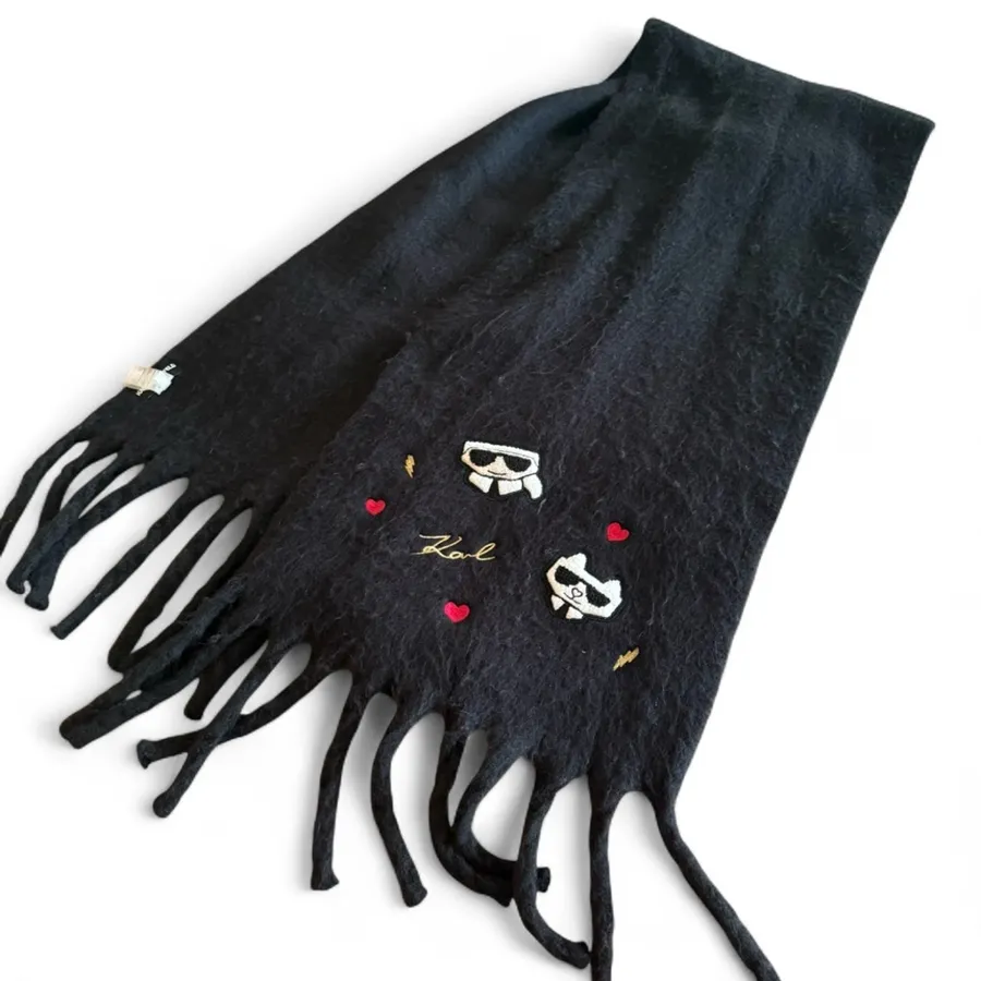 Karl Lagerfeld Black fuzzy scarf New
