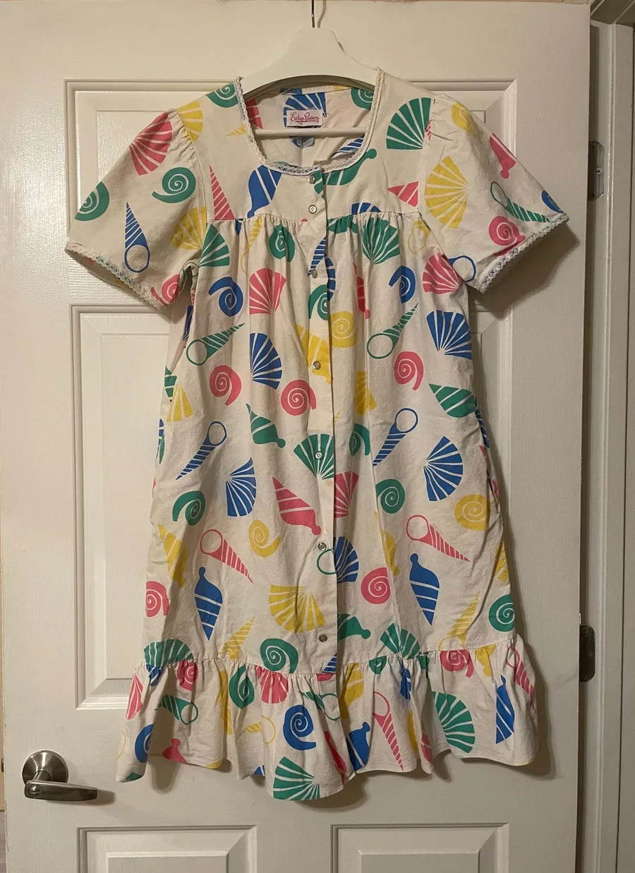 Vintage Evelyn Pearson House Dress Cotton Seashell Beach Dress Nightgown Medium Multiple