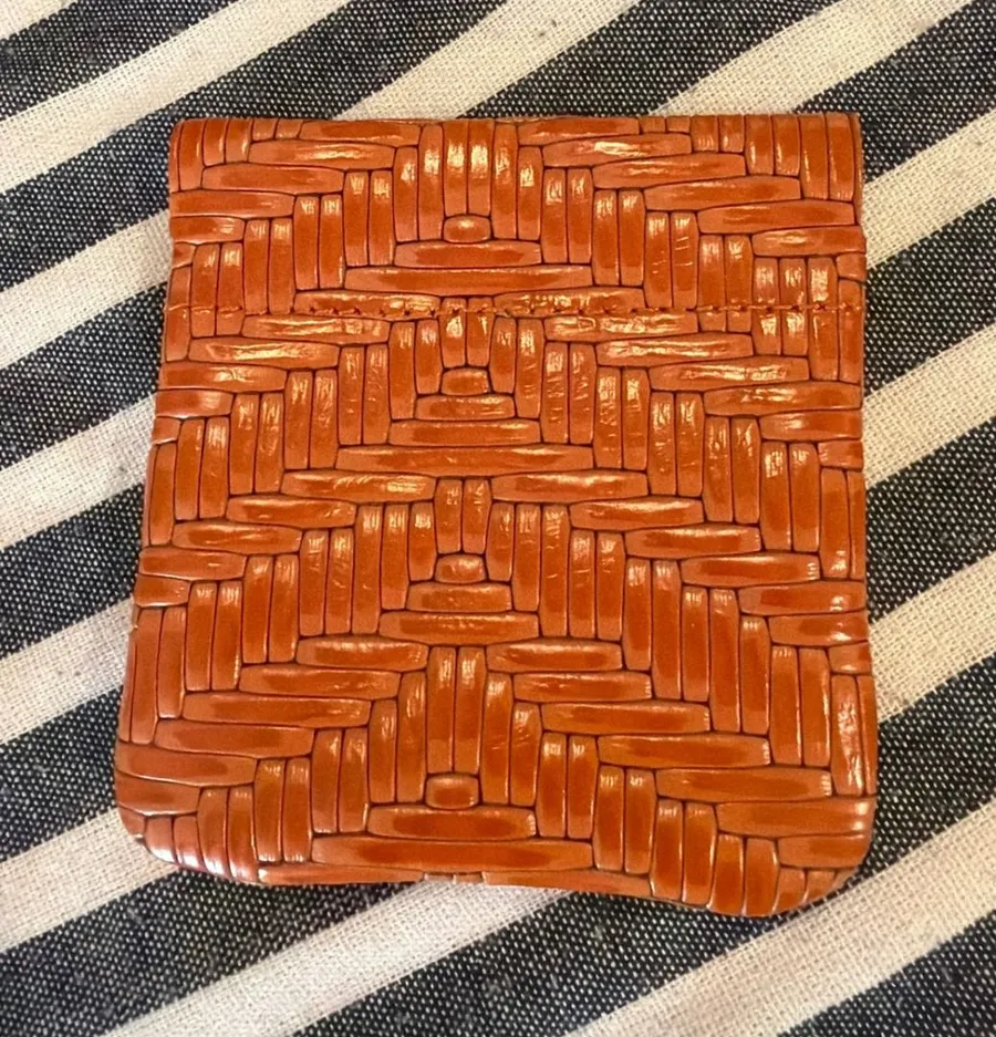 Vintage Cognac Brown Woven Leather Squeeze Coin Purse Basket Weave Pouch
