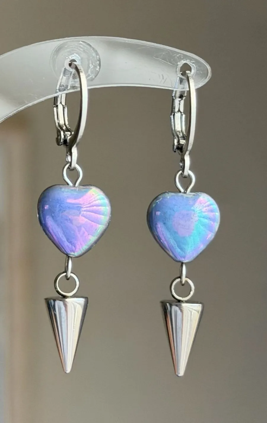 Handmade Czech glass heart & spike dangle earrings💜🩵💙