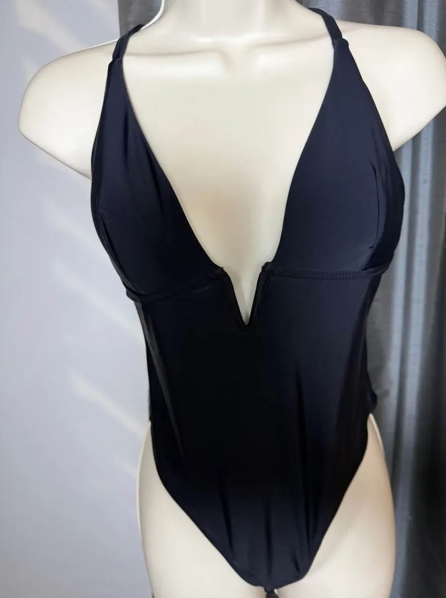 CUPSHE Women Large Swimsuit 1-Piece Bathing Suit Deep V Neck Crisscross