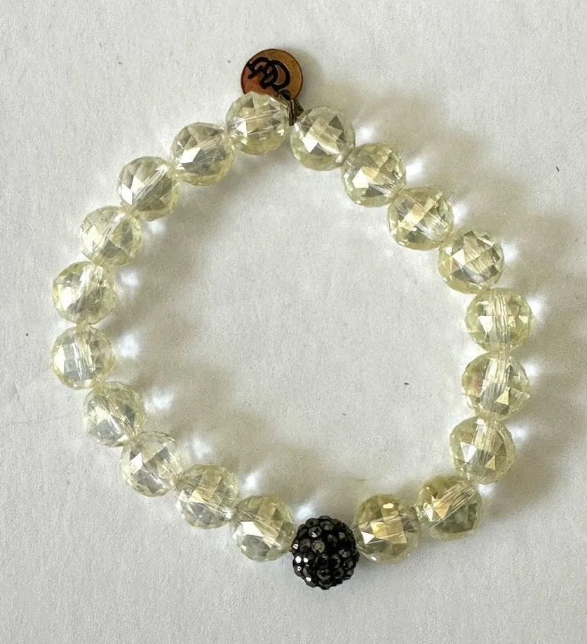 Clear beaded stretchy bracelet