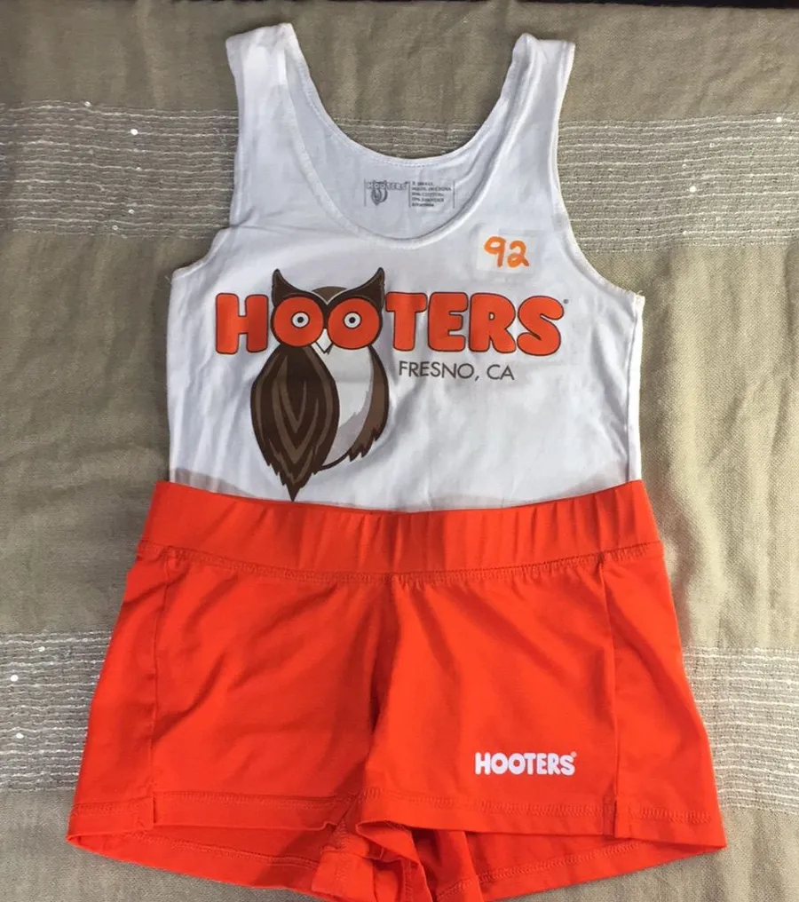 Bin 33 #92 Hooters Girl Worn Super Sexy Uniform Tank & Shorts From Fresno CA XS