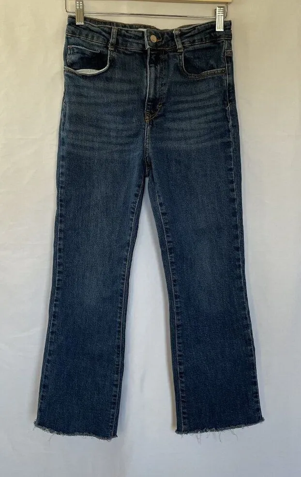 Zara raw hem medium wash blue jeans women's size 28 straight leg pants casual