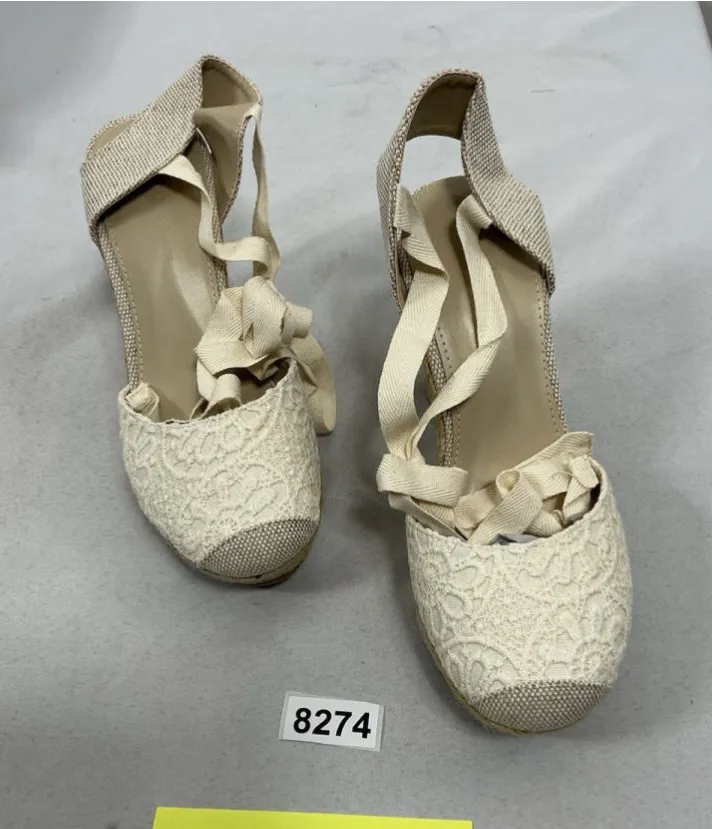 Womans New In Box Wild Diva Maegan Crochet Ankle Wrap Espadrille Wedge 8.5 Beige