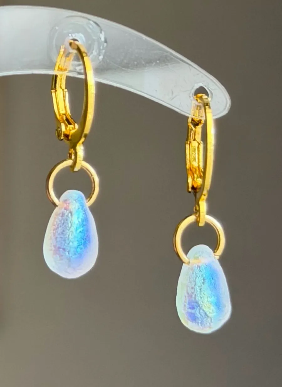 Handmade mini teardrop Czech glass simple minimalist earrings🤍