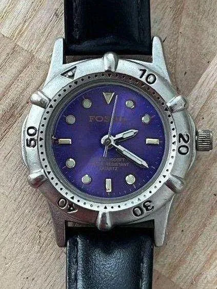 Fossil Ladies Watch Black Leather Strap Purple Dial Luminous Hands