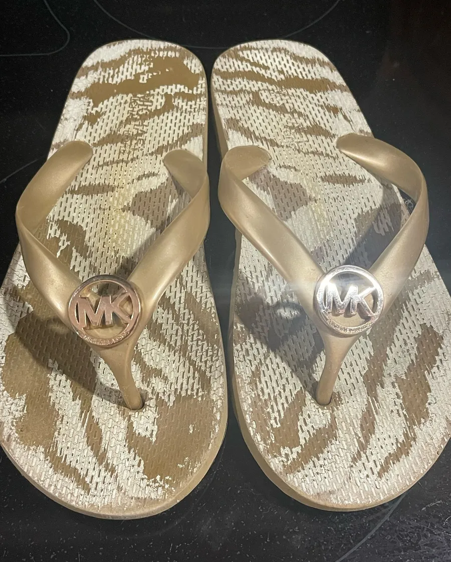 Michael Kors Logo Print Flip Flop Sandals Preloved Womens Size 5/6