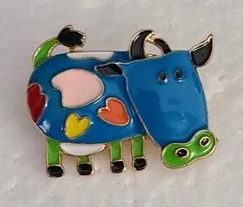 BLUE ENAMEL CUTE SMALL ABSTRACT COW BULL WITH HEARTS PENDANT FASHION BROOCH PIN