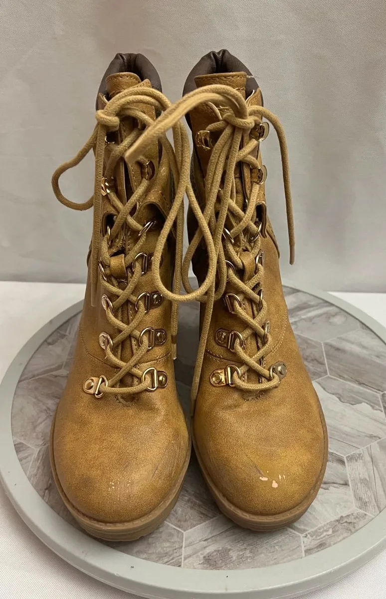 G by GUESS Women’s Size 7 Tan Lace Up Heeled Combat Ankle Boots