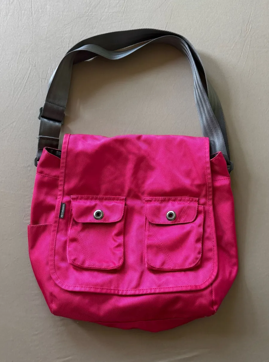Vintage Columbia Pink Azza Il Hobo Messenger Bag