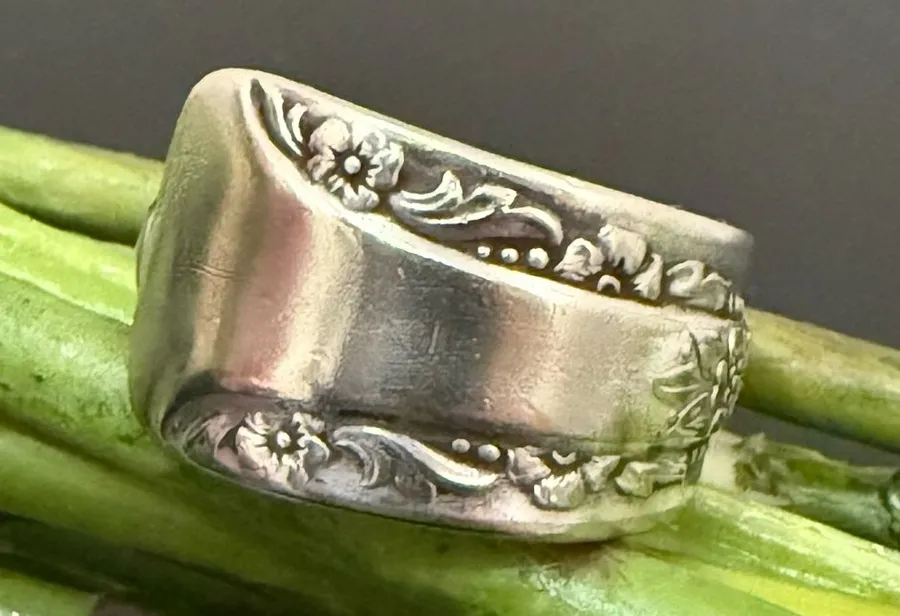 Vintage 1940 “Camilia” Sugar Spoon Ring Size 9 Silver