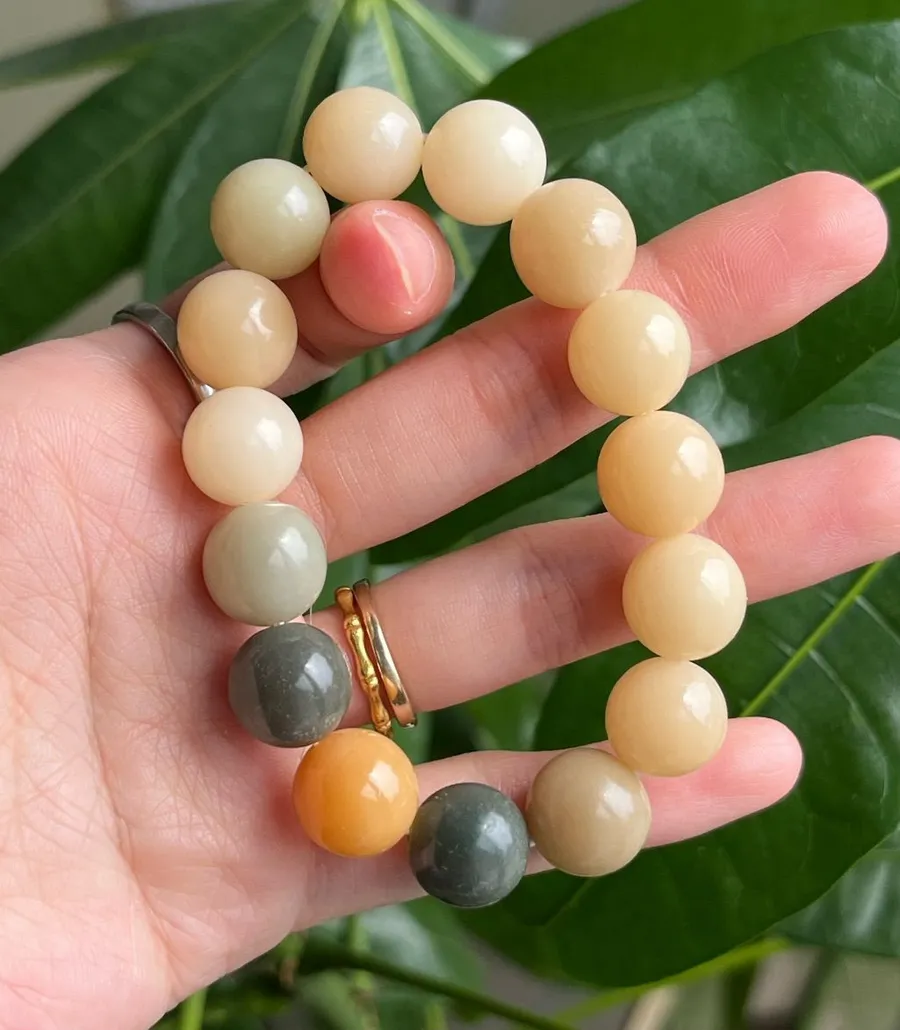 12mm Bodhi Seed Mala, Beaded Prayer/Chanting Mediation Stretch Bracelet NWOT Tan