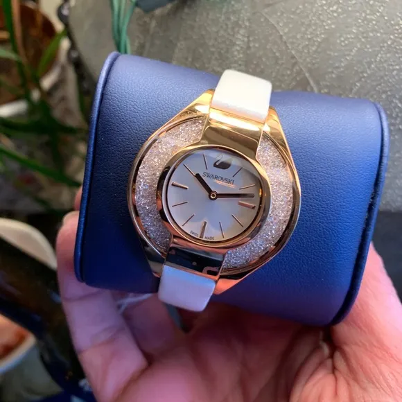 Authentic SWAROVSKI Crystalline sporty gold stainless steel leather strap watch