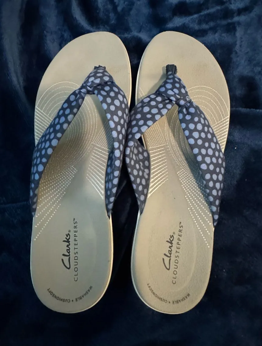 Clarks Cloudsteppers Women's Polka Dot Thong Sandals Size 10