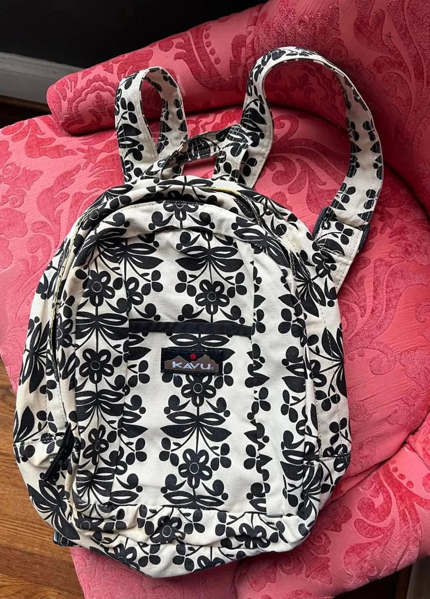 Kavu Black and White Floral Patterned Backpack