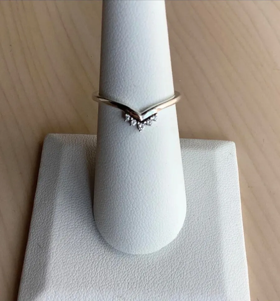 Authentic Pandora Tiara Wishbone Ring with Clear CZ (Sterling Silver Size 9