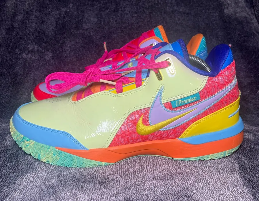 Nike LeBron NXXT Gen 'I Promise' Mismatch Basketball Shoes - Men Size 10.5