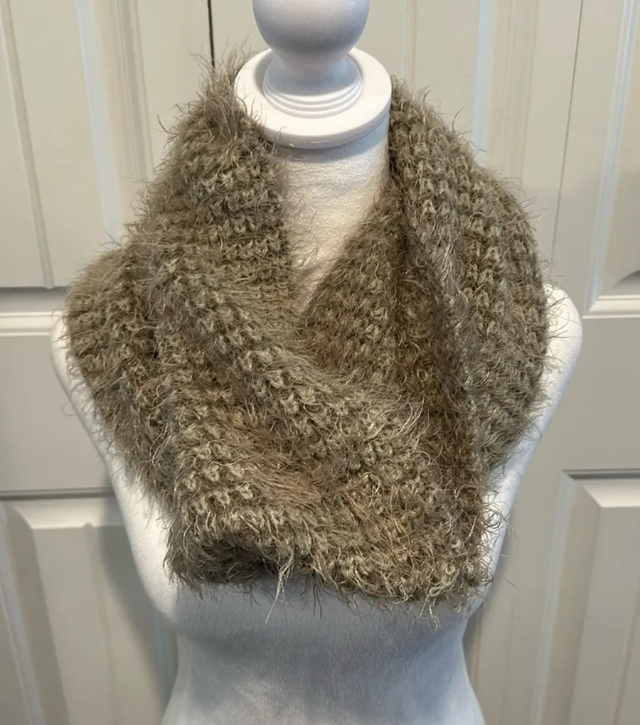 Simply Noelle Fuzzy Knit Infinity Scarf NWOT