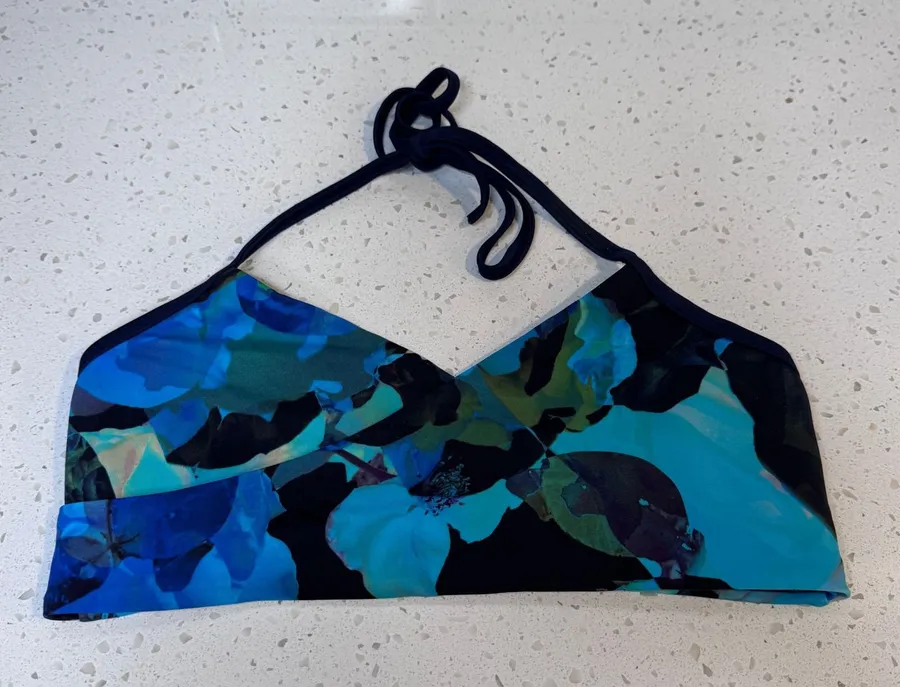 Athleta Womens Blue Green Floral Halter Bikini Swim Top Size S 213462-00