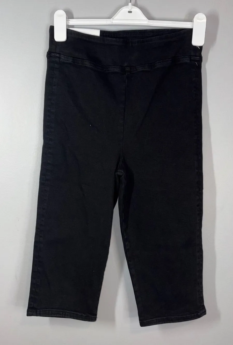 FRAME Jetset Capri Cropped Pants High Rise Form Hugging Black Size 2 fits size