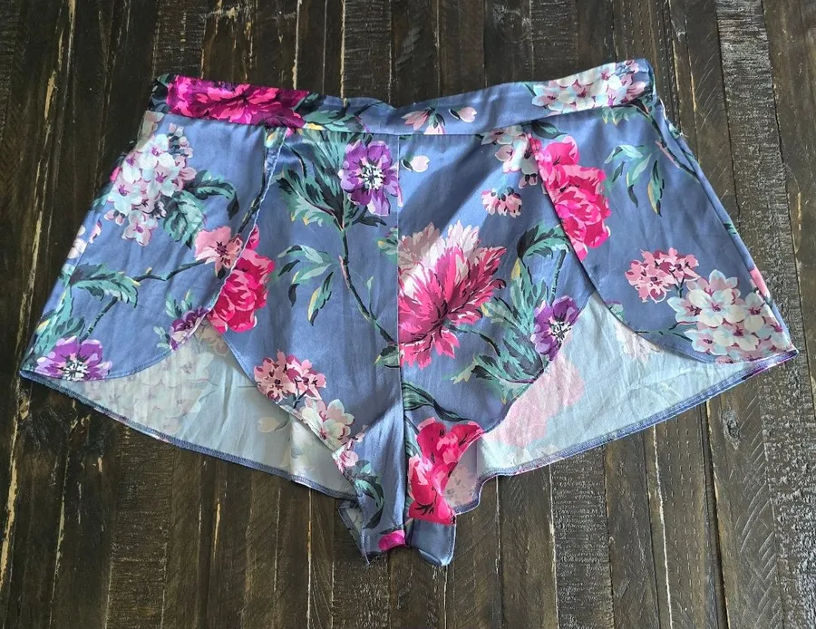 Victoria's Secret Satin Pajama Shorts Large