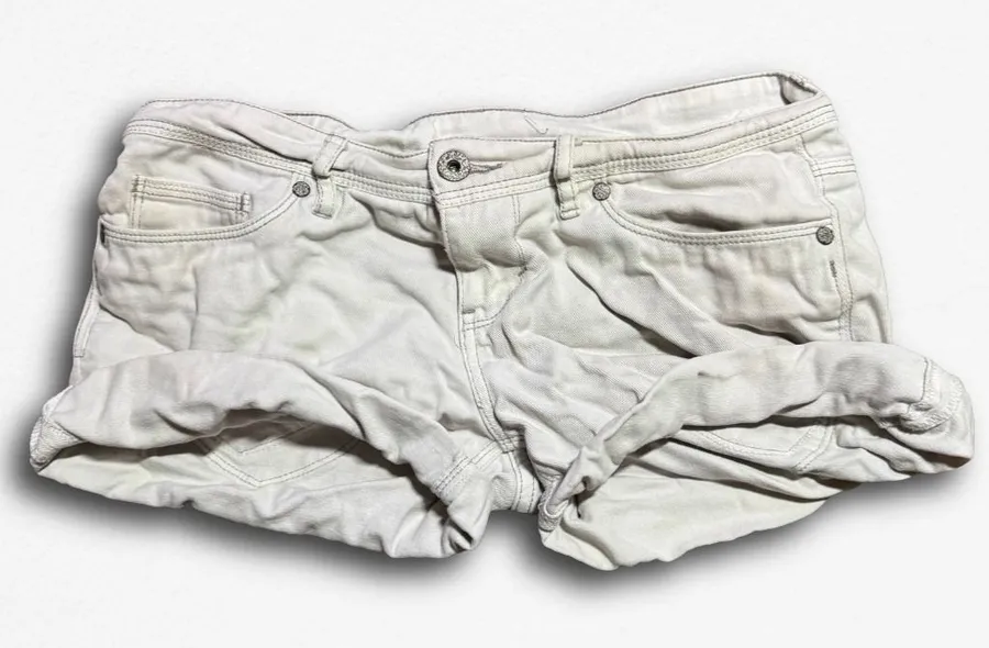 Levis White Denim Cuffed Shorts Womens Size 5 Low Rise Stretch Ramie Blend