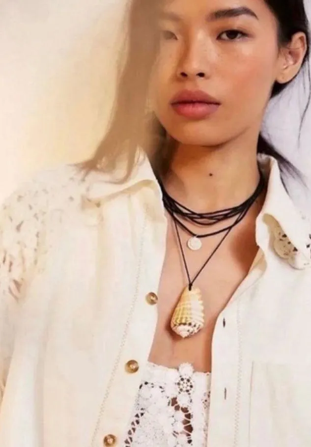 NWT FREE PEOPLE Carolina Shell Layered Necklace in Black