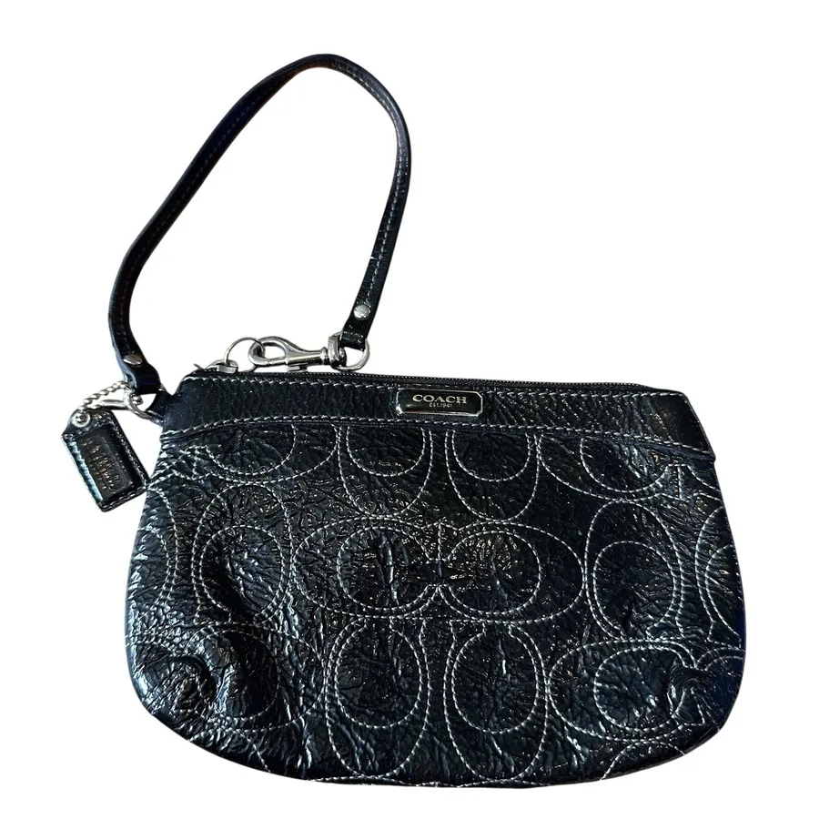 Coach Signature C Wristlet Classic Black Leather Zip Closure Y2K