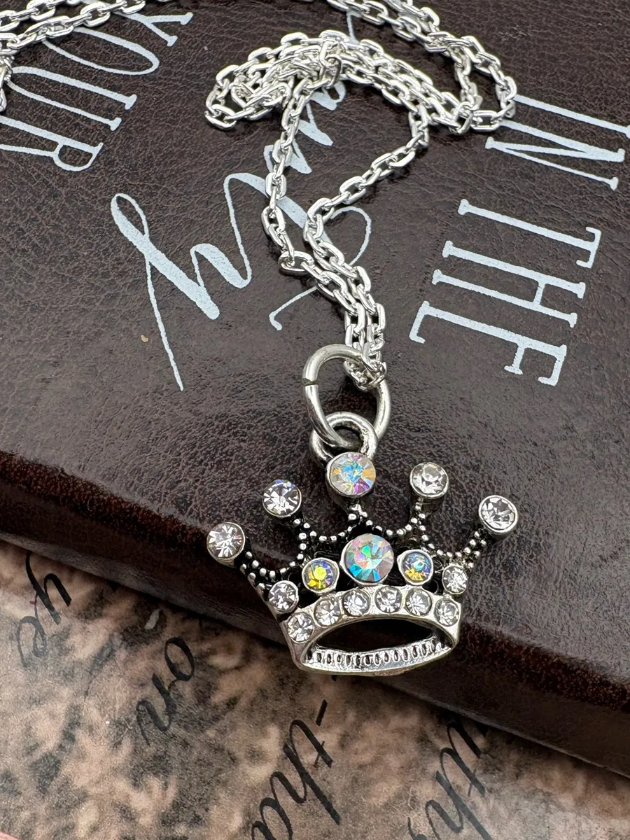 Y2K Rhinestone Crown Pendant Necklace Silver Princess Glam 18”