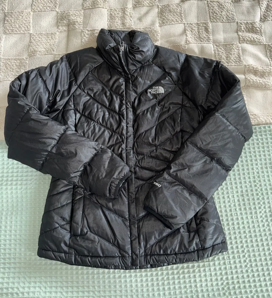 The North Face Women's Black Quilted 550 Down Puffer Jacketsize Small