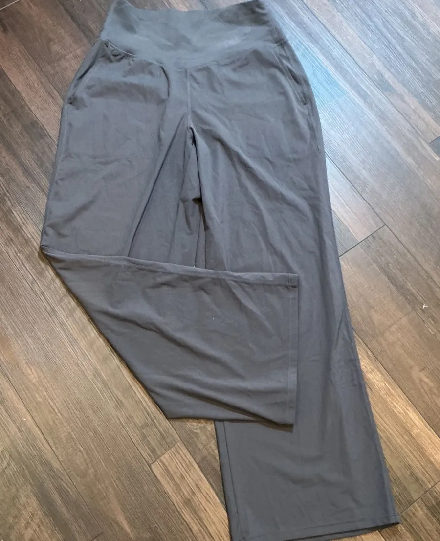 Halara Petite High Waisted Wide Leg Yoga Pants Gray Side Pockets Size M Petite