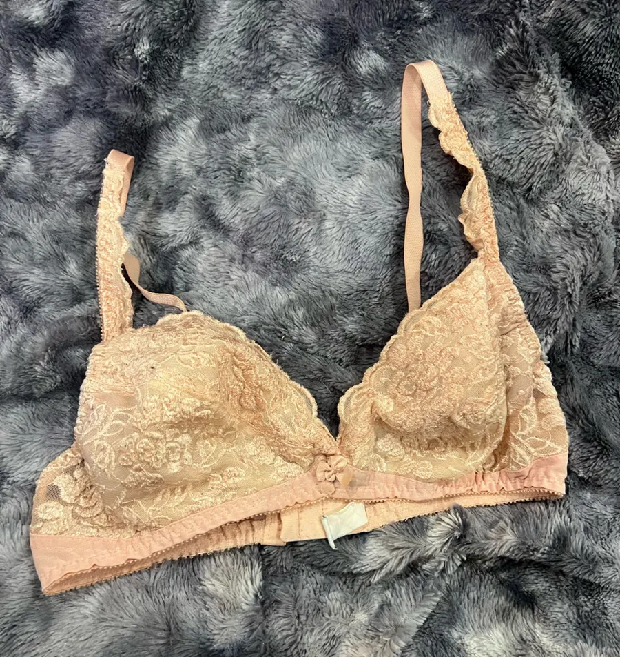Vintage Lace Underwire Bra