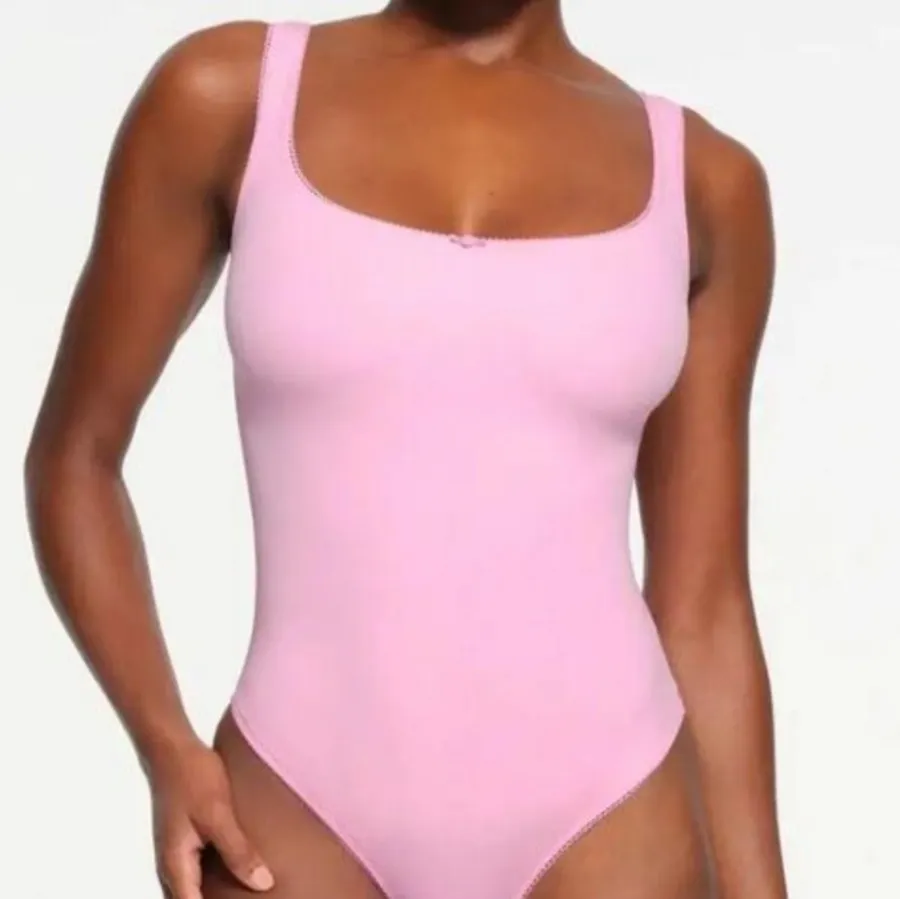 Skims Fits Everybody Square Neck Bodysuit