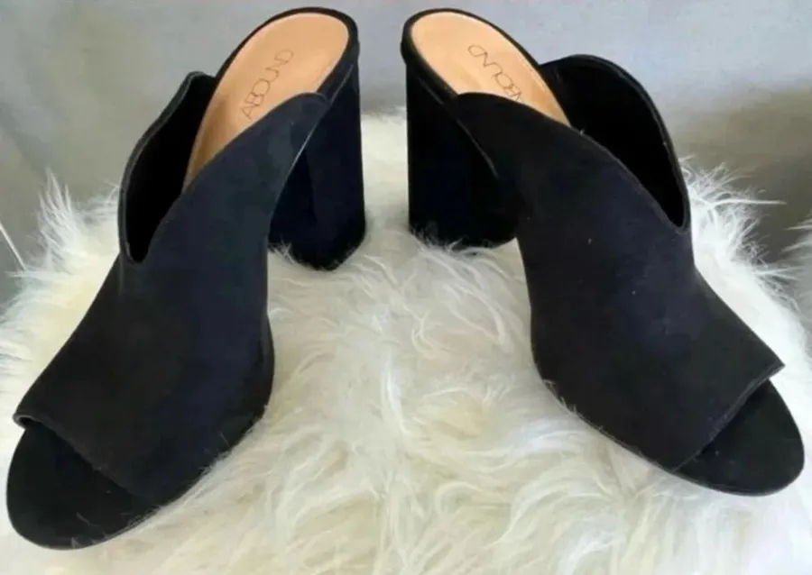 Abound Black Block Heel Mules Size 7 Faux Suede Open Toe Slide Sandals