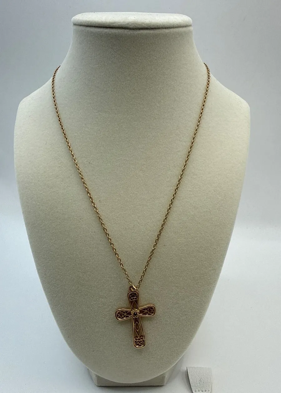 Sarah Coventry Vintage Gold Tone Filigree Cross Necklace Red Rhinestone 18 Inch