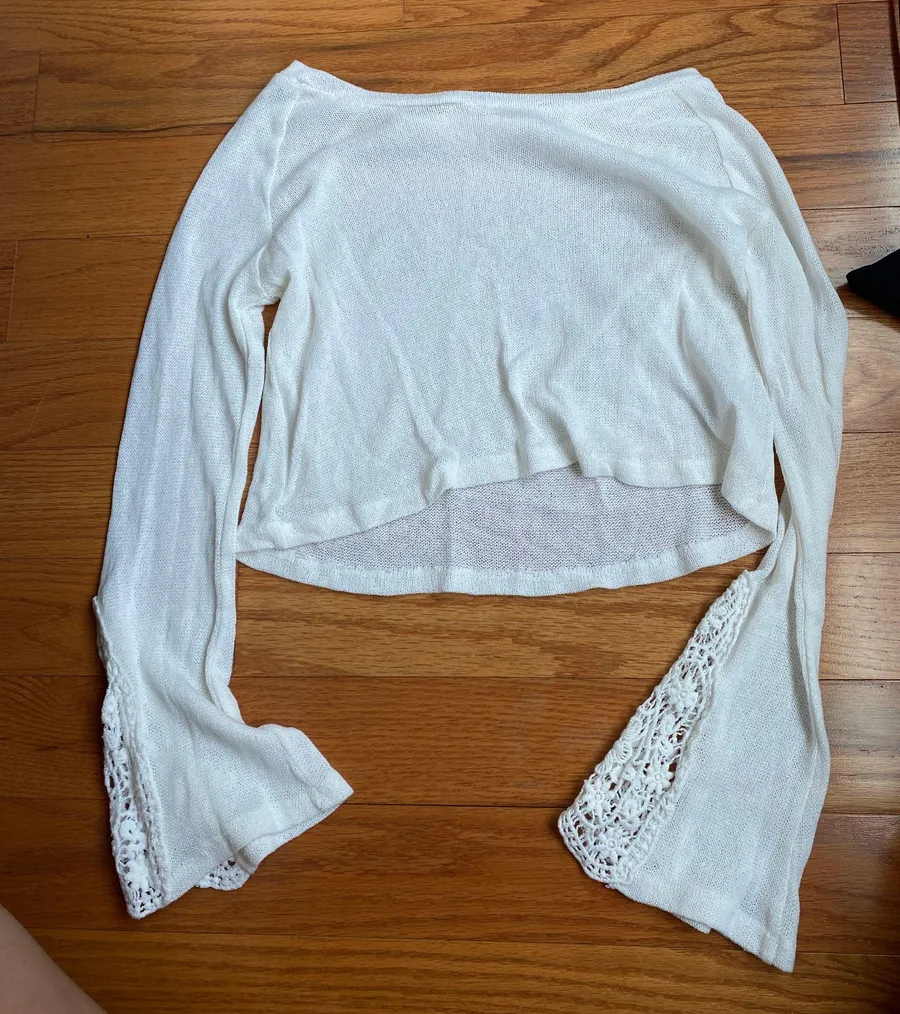 NEVER WORN Flowy Beach Crop Top White