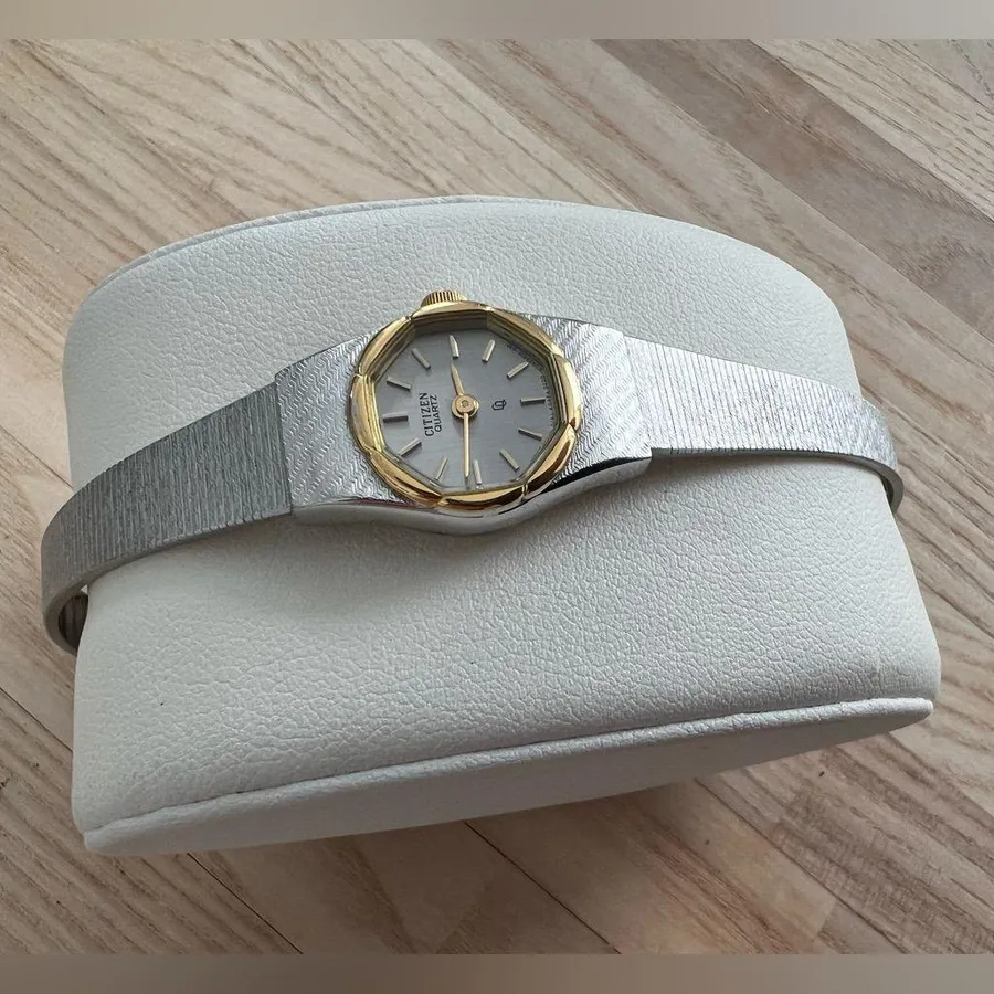 Citizen Ladies Watch Very Rare Vintage Two-Tone Case Gray Dial Silver Bracelet