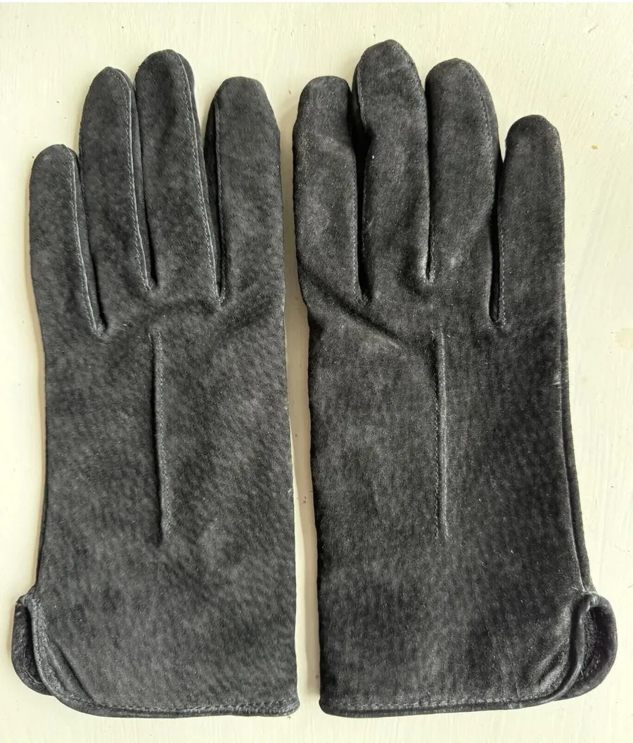 Isotoner Black Women's Gloves