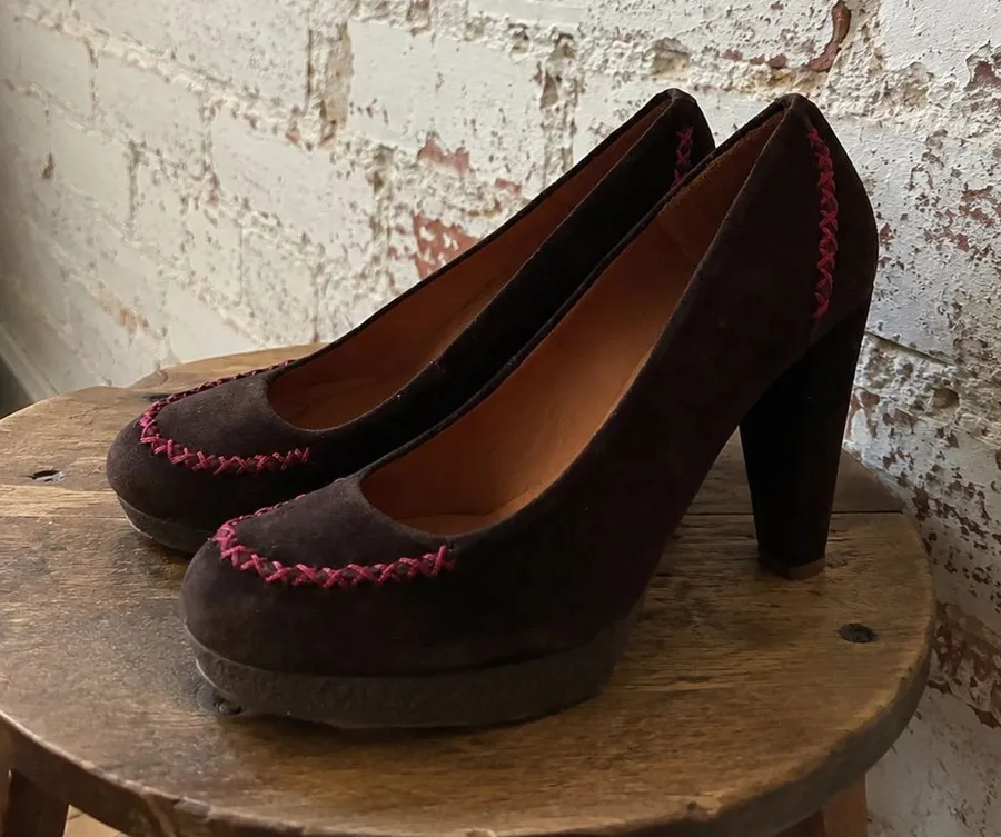 Anthropologie Holding Horses Brown Suede Platform Pumps Whipstitch Heels Sz 8