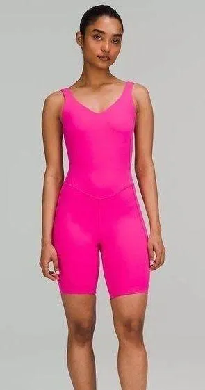 𝅺nwt lululemon Align™ Bodysuit 8"