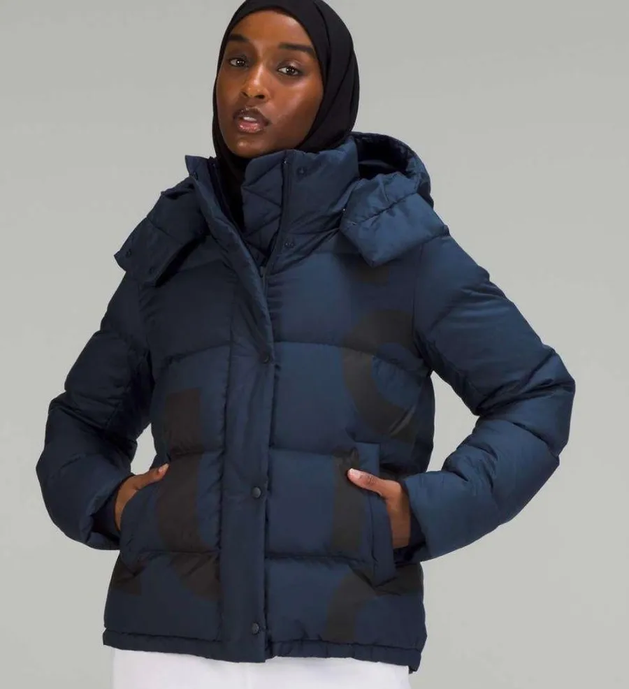 Lululemon Wunder Puff Jacket Wordmark True Navy size 4 NWOT RARE