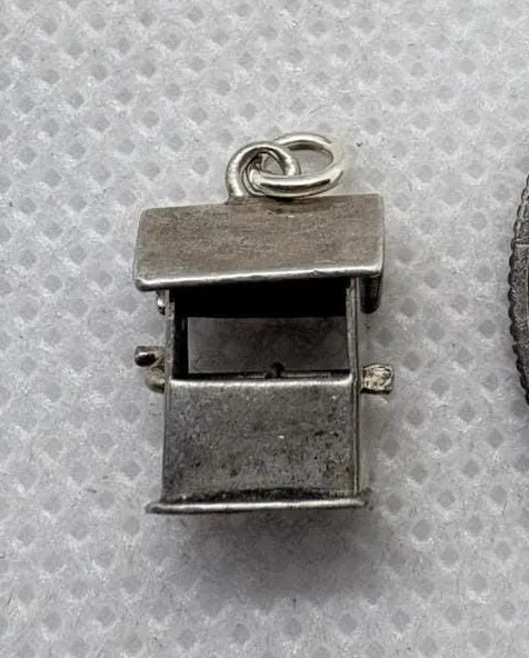 Vintage Sterling Silver Well Charm Moving Handle 3D Figural Pendant 1.11g