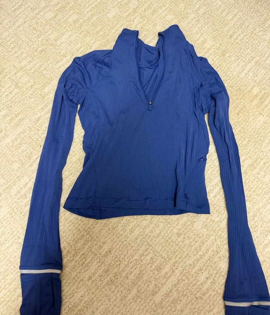 Women’s size 4 lululemon Blue Long-Sleeve Quarter-Zip Top