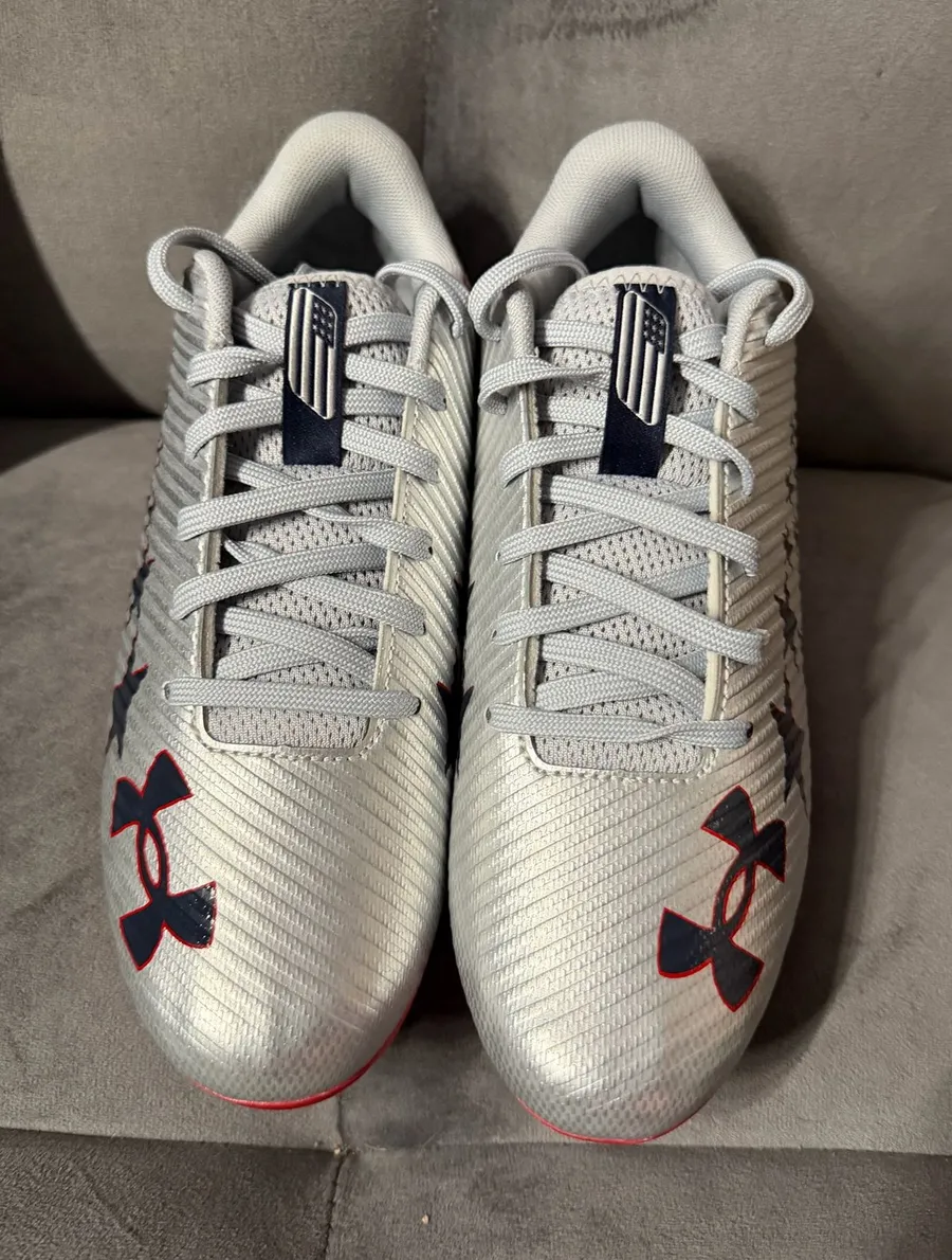 Under Armour Blur Select Jr Youth Size 5Y Grey Red Football Cleats 3028231-099